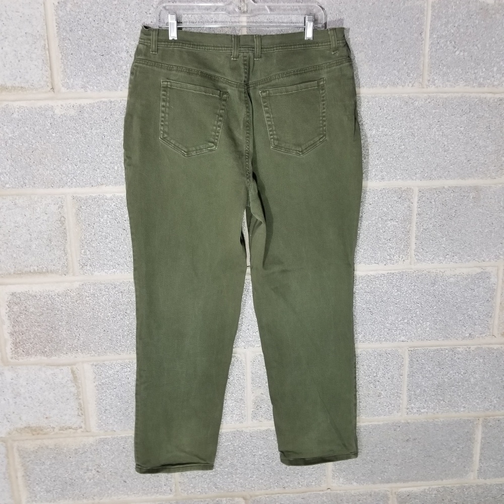 3/$20 Style & Co Denim Women's Jeans Pant size 16 - Picture 2 of 4